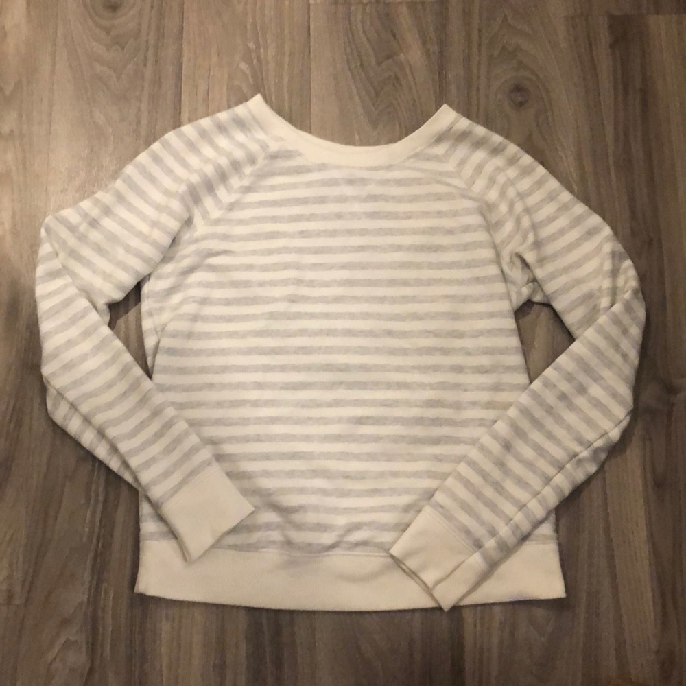 Old navy sweater